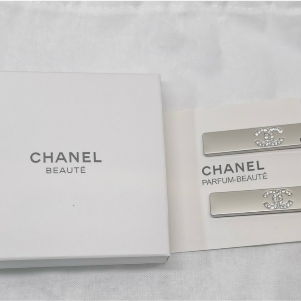 CHANEL Silver Hair Clips with Crystal Logo - Picture 3 of 9